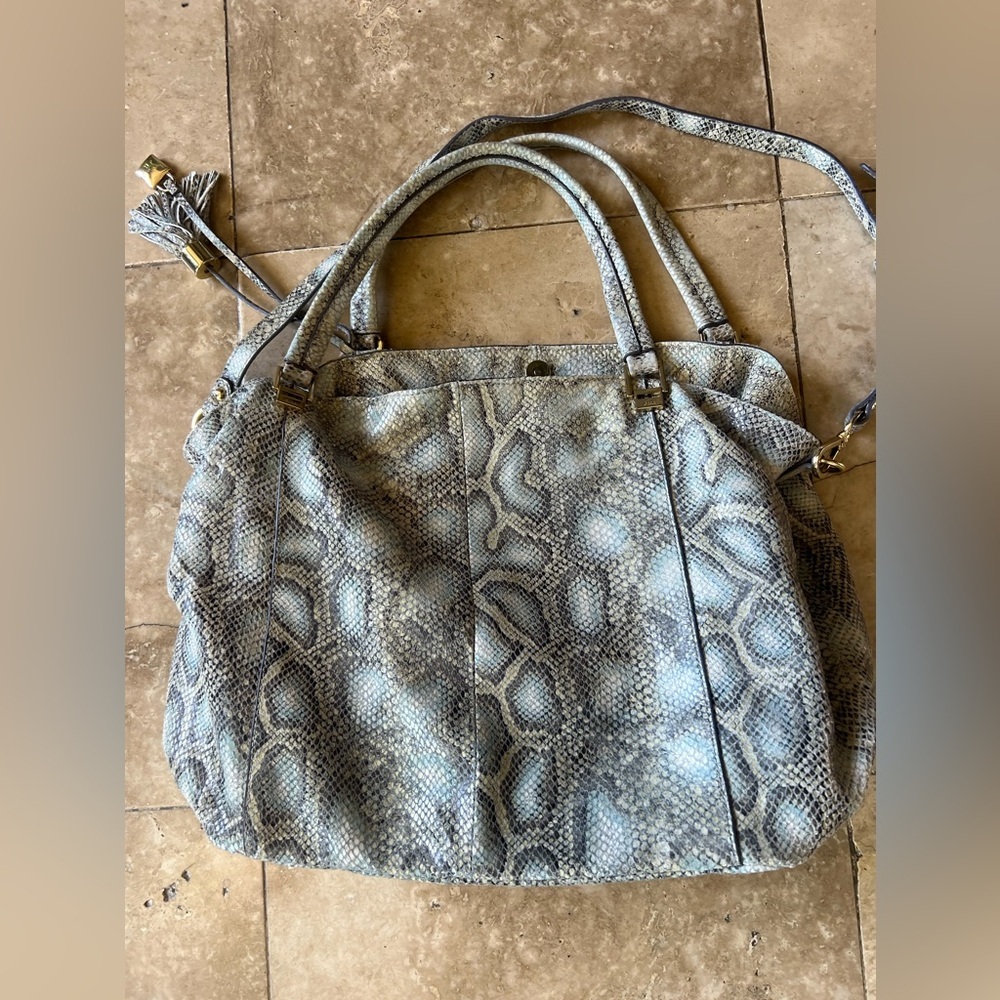 G.I.L.I. Snake-Embossed Gray & Black Hobo Bag - Picture 4 of 15